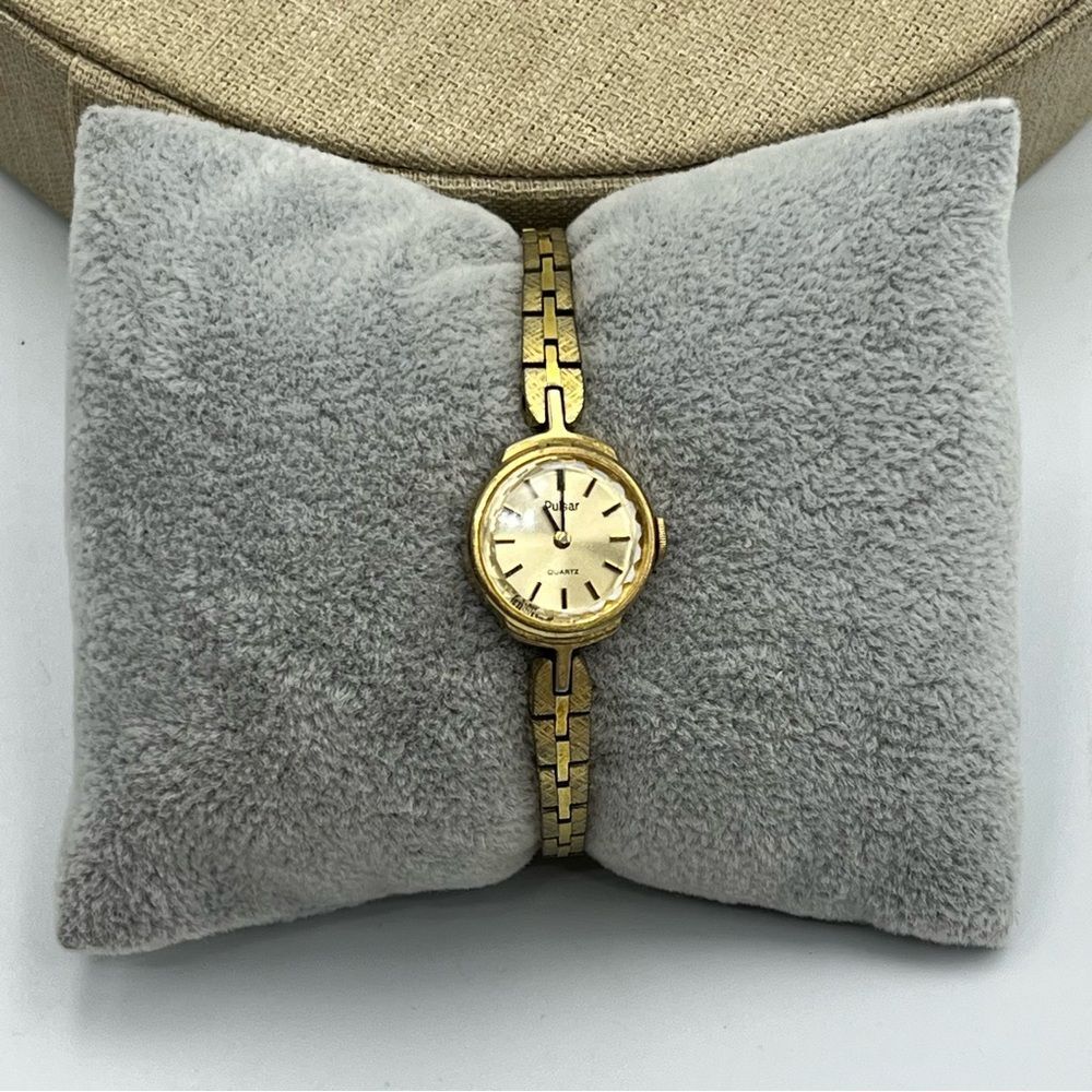 Pulsar Women's Gold Watch with Ivory Dial
